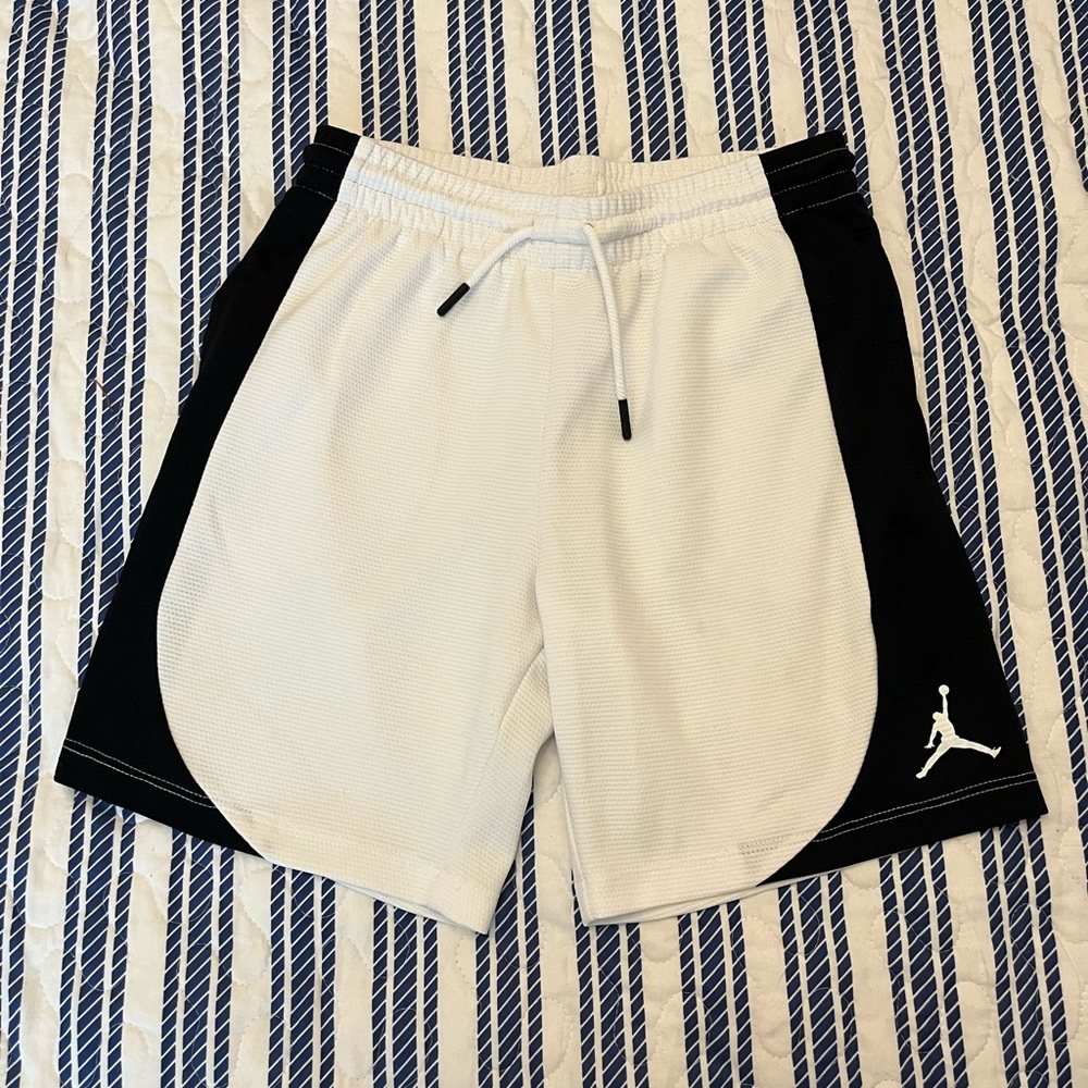 Jordan Big Kids Jumpman Life Sport White/Black Shorts